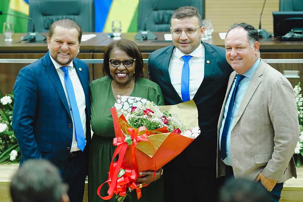 Deputado Ribeiro homenageia com Voto de Louvor os vereadores decanos das Câmaras de Rondônia - Gente de Opinião