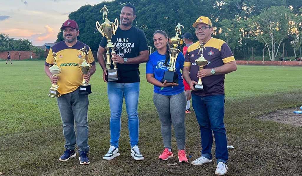 Parlamentar participou da final do campeonato (Foto: Gabriele Faustino) - Gente de Opinião