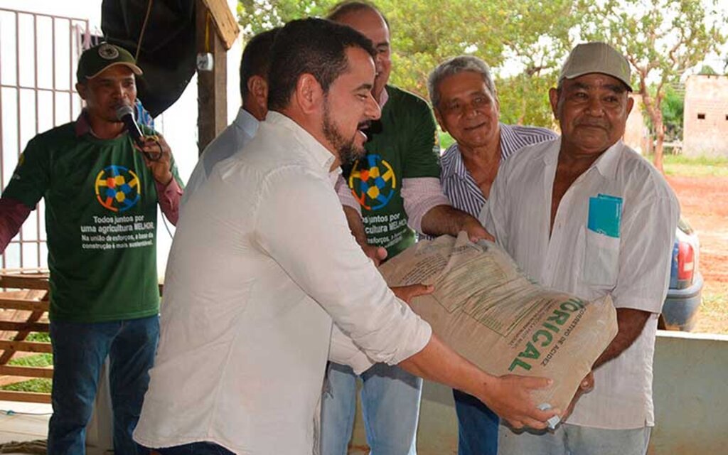 Calcário é insumo fundamental no preparo do solo para a produção agrícola - Gente de Opinião