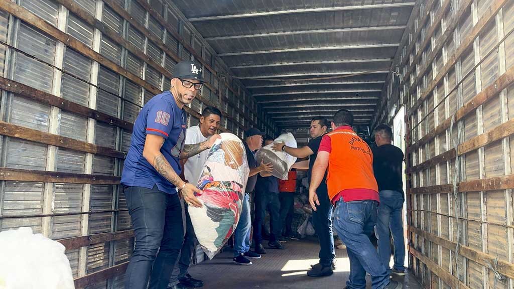 Primeiro caminhão com donativos arrecadados em Porto Velho é carregado com destino ao Rio Grande do Sul - Gente de Opinião