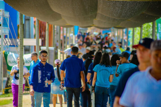 A cada ano, a feira tem ampliado o alcance, reunindo um número expressivo de participantes - Gente de Opinião