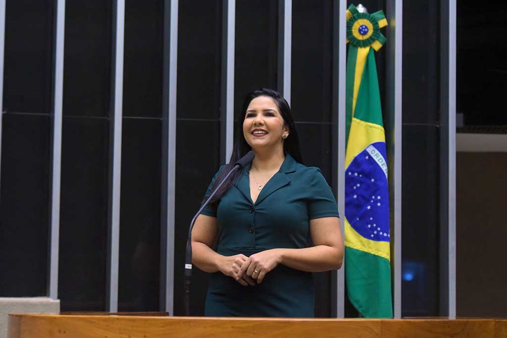 Deputada Cristiane Lopes Indica ao Governo Revitalização do Campo do Abobrão na Zona Sul de Porto Velho - Gente de Opinião