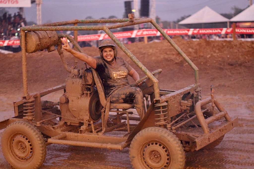 Deputada Federal Cristiane Lopes Anuncia Investimentos de 1,5 Milhões em Alto Paraíso e Participa da Corrida de Jericos Motorizados - Gente de Opinião