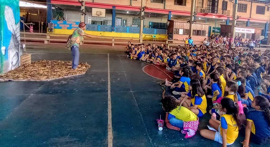 O teatro vai à escola Padre Chiquinho - Gente de Opinião