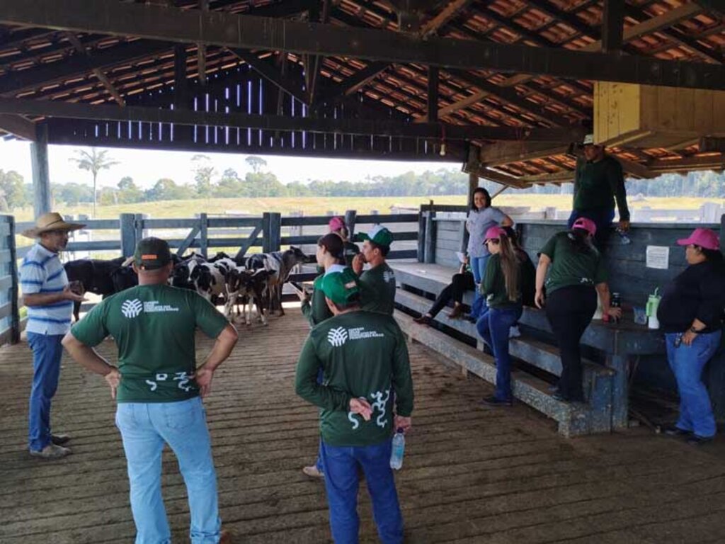 Alunos do SENAR - RO visitam Fazenda Escola FIMCA para vivenciar a Zootecnia na prática - Gente de Opinião