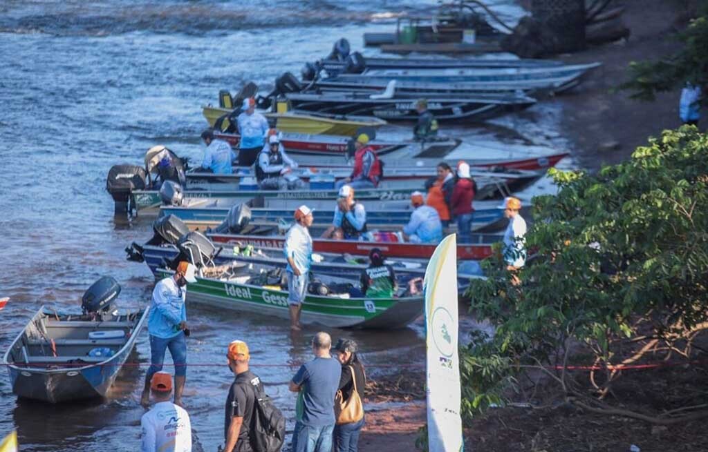 Embarcações e competidores se reuniram nos rios Machado, Pimenta e Melgaço para competir em mais uma etapa do circuito - Gente de Opinião