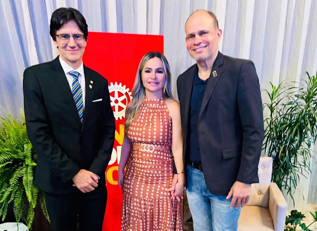 Gov distrital  Emerson  Boritza , Márcia Marçal Assessora da ALE e  Dr Reginaldo Trindade Procurador da República-   Idealizador   do Movimento dos Depressivos  Conhecidos  MDC -RO. - Gente de Opinião