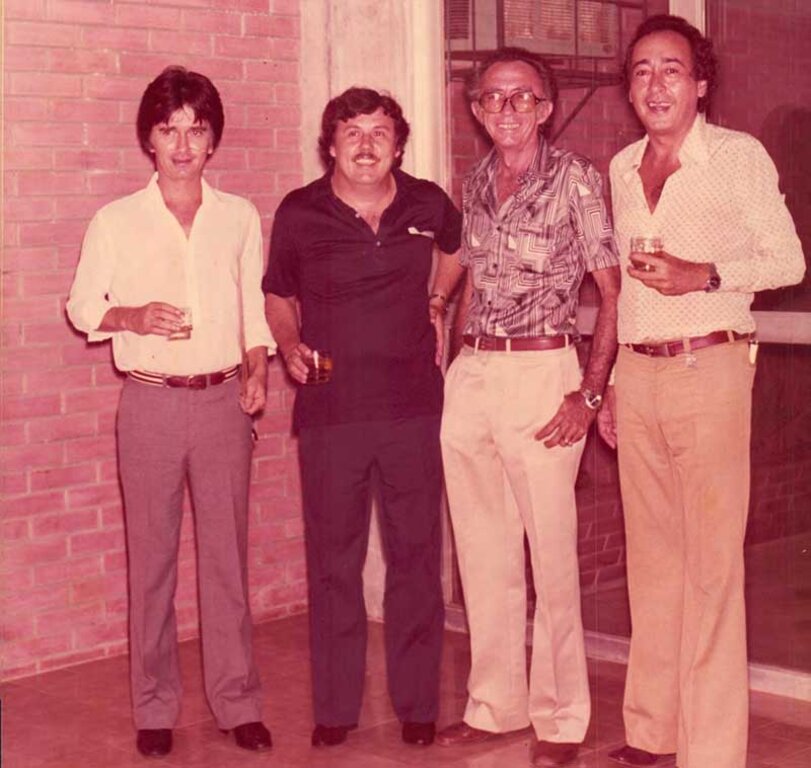 Itamar (3º da esq. para a dir.), com os amigos advogados: Hugo Parra Mota, Pedro Origa Neto e Juvenal de Almeida Sena - Gente de Opinião