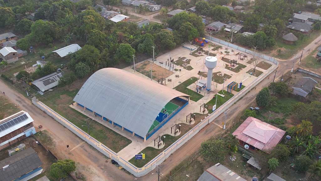 Deputada Federal Cristiane Lopes Participa da Entrega da Nova Praça no Distrito de São Carlos-RO - Gente de Opinião