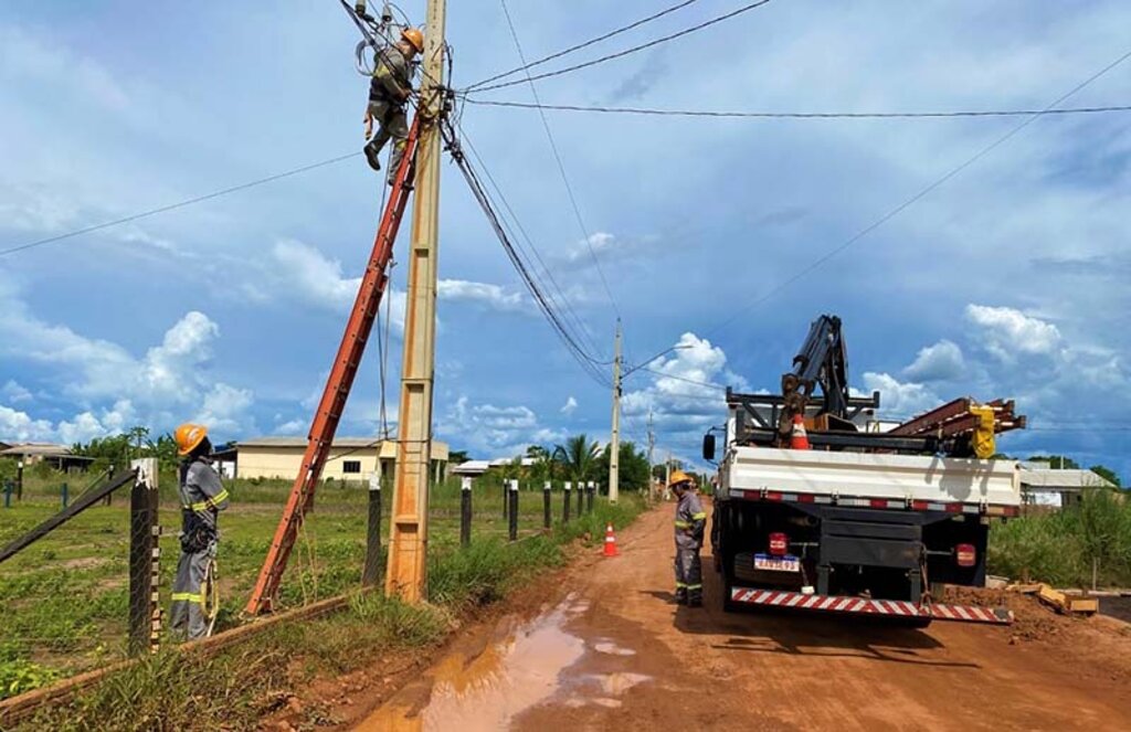 Solicitação do deputado Alan Queiroz leva energia elétrica ao assentamento Margarida Alves 2, em Nova União - Gente de Opinião