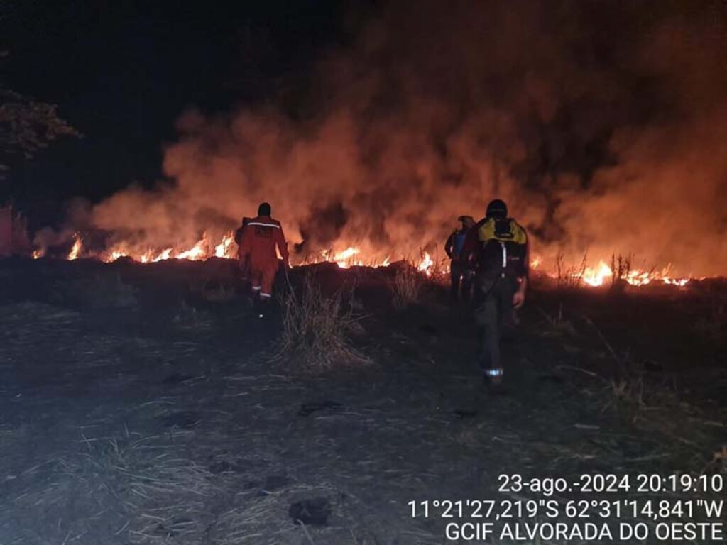 Marcos Rocha envia Força-Tarefa para eliminar incêndios florestais em Alvorada do Oeste - Gente de Opinião