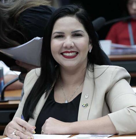 Deputada federal Cristiane Lopes vota favorável em defesa das pessoas com fibromialgia - Gente de Opinião