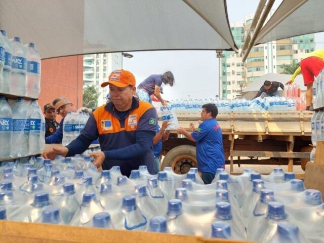 Campanha #ÁguasParaAVida: iniciou nesta sexta-feira a entrega de mais de 10 mil litros de água mineral para as comunidades atingidas pela seca - Gente de Opinião