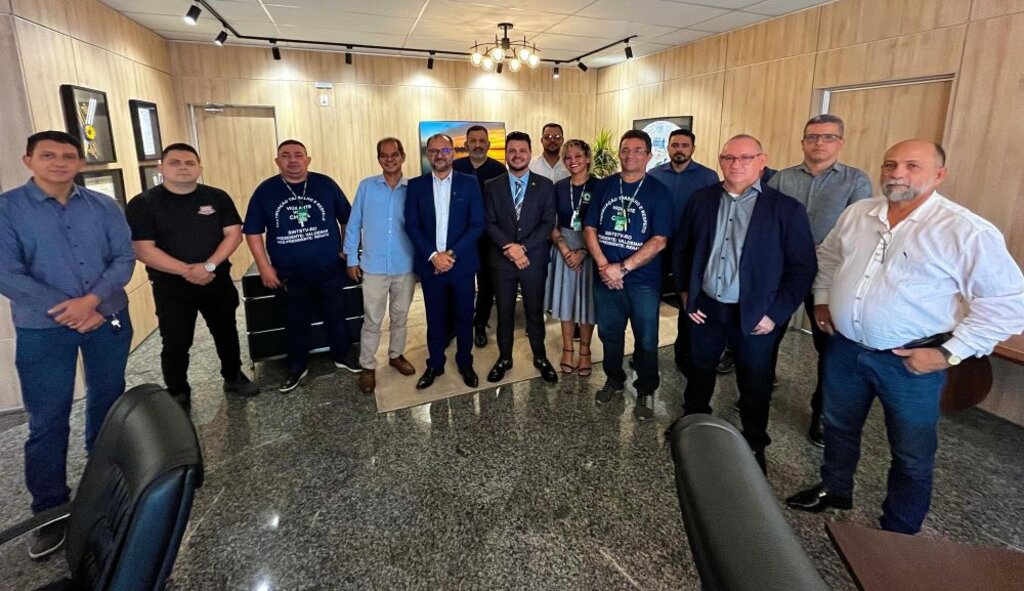 Deputado estadual Marcelo Cruz esteve reunido com profissionais da área de segurança (Foto: Assessoria parlamentar) - Gente de Opinião