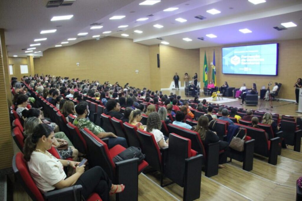 Abertura reuniu cerca de 200 gestores escolares, coordenadores e gerentes  - Gente de Opinião