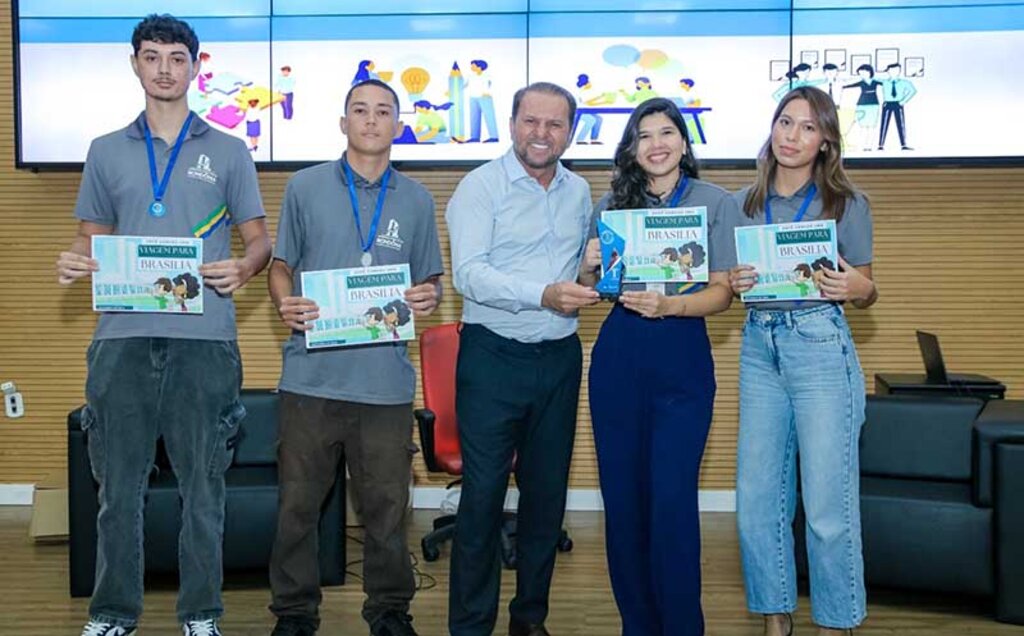 Equipe "Força Jovem" ficou com a primeira colocação na Gincana do Conhecimento (Foto: Antônio Lucas I Secom ALE/RO) - Gente de Opinião