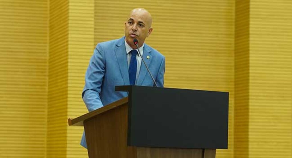 Em seu discurso, Crispin parabenizou os colegas deputados que também participaram do pleito (Foto: Rafael Oliveira I Secom ALE/RO) - Gente de Opinião