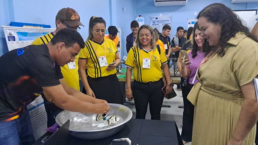 Durante o Seminário houve a apresentação de 12 práticas pedagógicas desenvolvidas nas escolas estaduais.  - Gente de Opinião