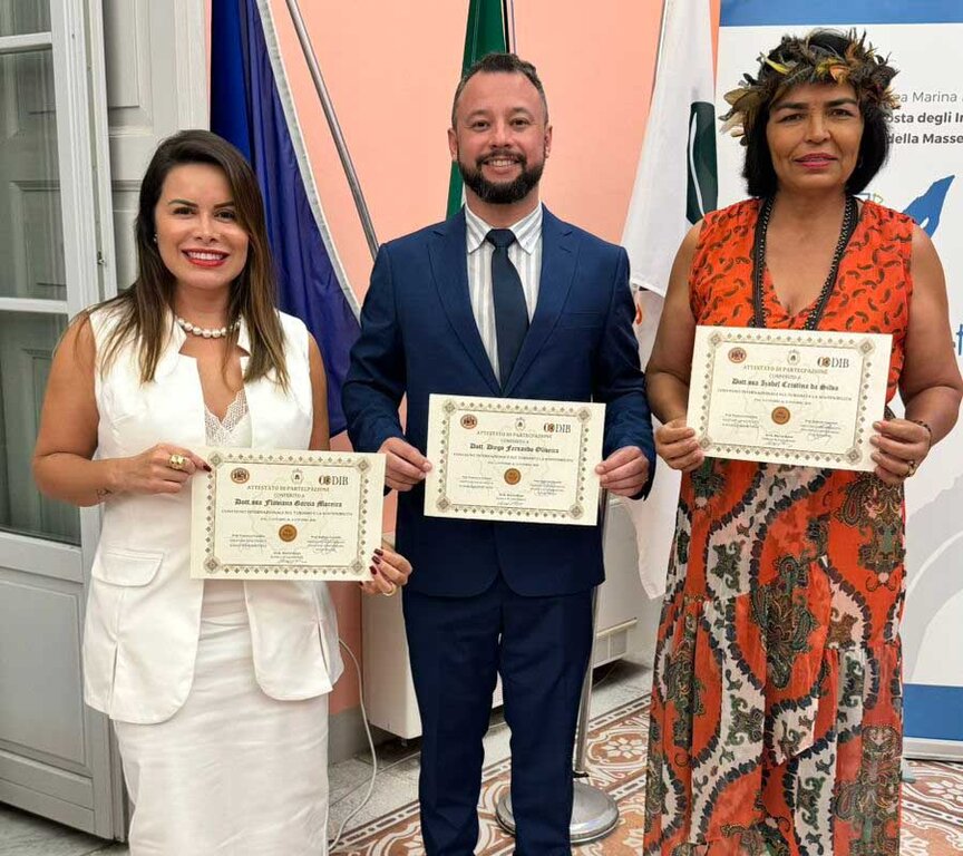 Dra Flaviana Garcia, AJEB RO ,Dr Diego  Fernando Oliveira  MT,  Izabel Cristina da Silva Coordenadora da Delegação Brasil/ Itália  e Representante da AJEB Nacional. - Gente de Opinião