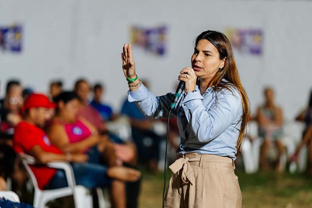 Mariana Carvalho homenageia professores pelo seu dia - Gente de Opinião