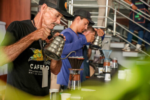 A Feira reúne especialistas no intuito de agregar valor à produção e beneficiar os cafeicultores - Gente de Opinião