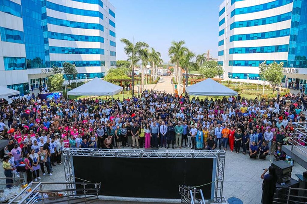 Centenas de servidores participaram do encerramento da programação do Dia do Servidor Público - Gente de Opinião