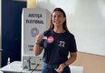 Mariana Carvalho manifesta confiança na vitória, ao votar na Escola Brasília