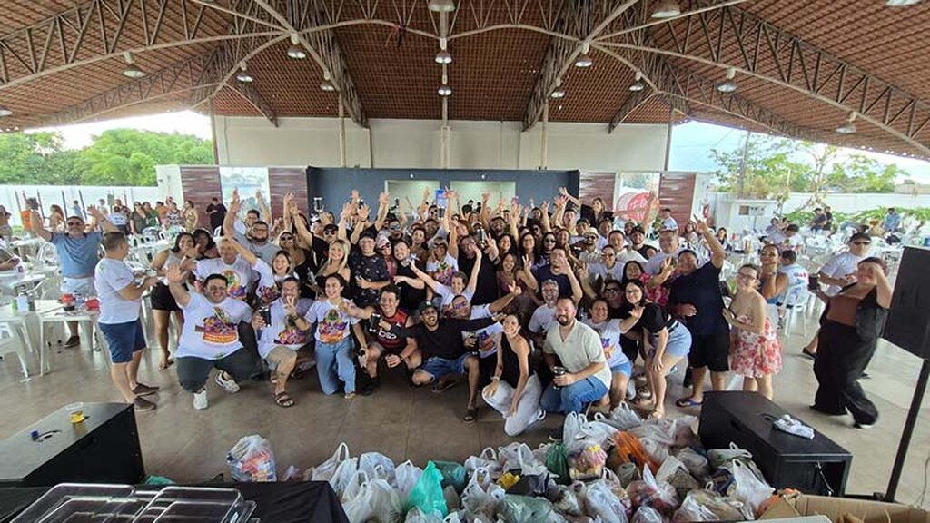 Confraternização Solidária: Festa dos Jornalistas arrecada quase uma tonelada de alimentos - Gente de Opinião