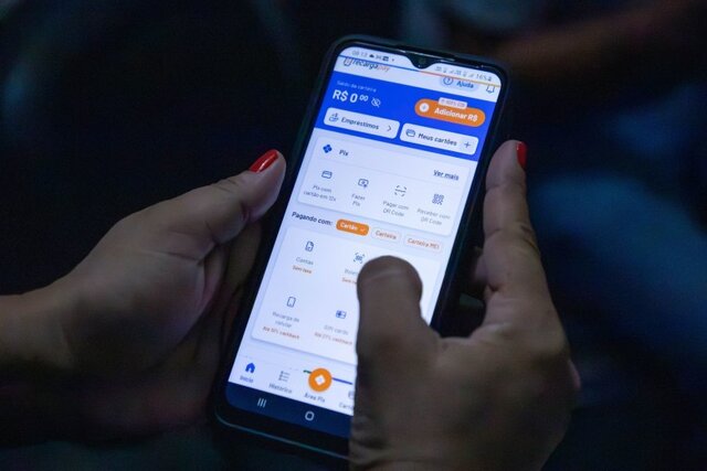 O RecargaPay permite recargas dos cartões ComCard inclusive com cartão de crédito - Gente de Opinião