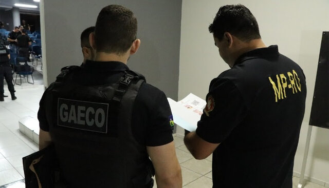 Agentes do MPRO em cumprimento de mandados - Gente de Opinião