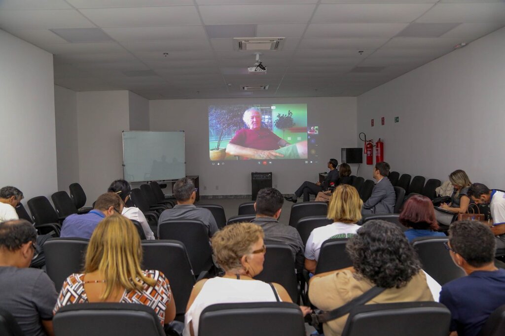 Juízes, professores, advogados e acadêmicos participam de reunião promovida pelo Judiciário e Observatório do Livro, em 2020 - Gente de Opinião