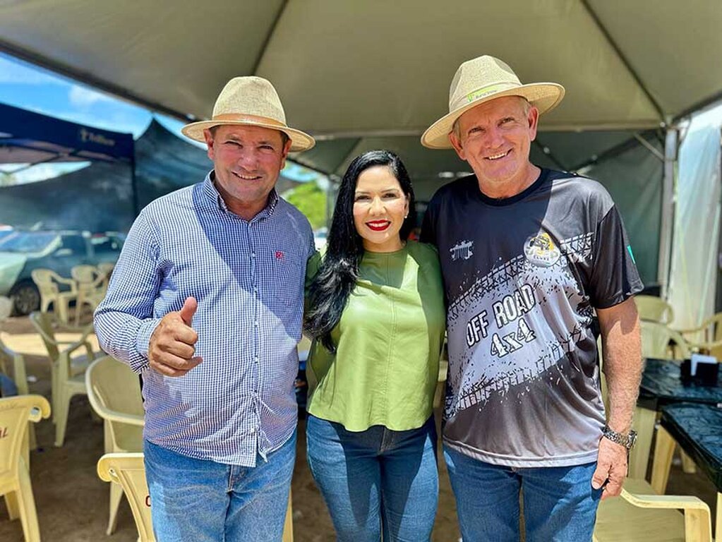 Deputada Federal Cristiane Lopes destina R$ 1 milhão e 800 mil para Alto Paraíso (RO) e participa da 17ª Corrida Nacional de Jericos Motorizados - Gente de Opinião