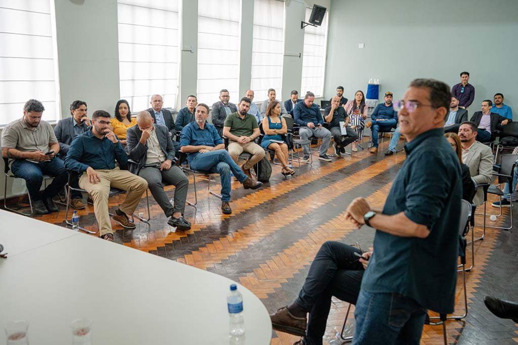 Reunião marca os primeiros 50 dias de trabalho - Gente de Opinião