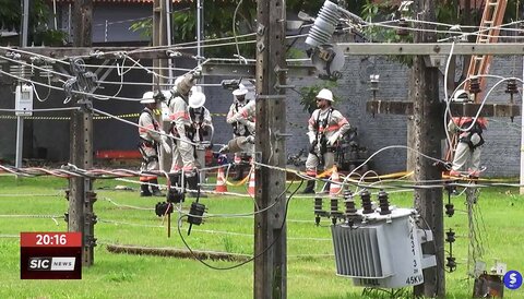 Blocos são orientados a evitar acidentes com a rede elétrica no carnaval.