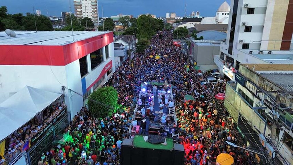 Banda do Vai Quem Quer segue tradição arrastando multidão no Carnaval 2025 - Gente de Opinião