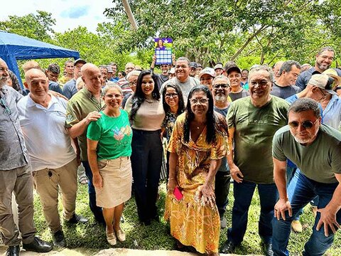 Deputada Cristiane Lopes se reúne com moradores do Ramal 03 Piquiá para debater regularização fundiária