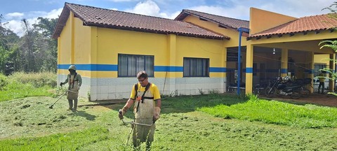 Prefeitura executa cronograma de limpeza em unidades escolares rurais de Porto Velho