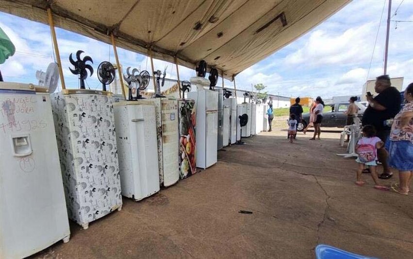 Mais de 60 famílias do Morar Melhor recebem geladeiras e ventiladores econômicos da Energisa